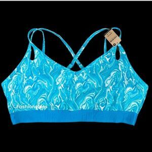 Victorias Secret Pink Active Ultimate Lined Removable Padding Strappy sports bra